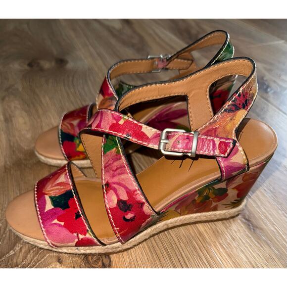 Patricia Nash Shoes - Patricia Nash floral wedge sandals - size 6 - A-U5